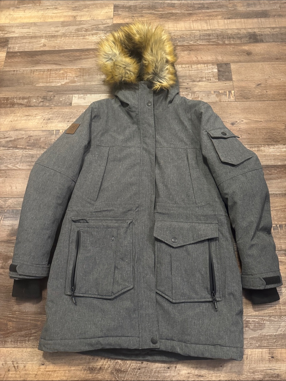 Insulated Women's Gray Ski Parka with Faux-Fur Trim Hood